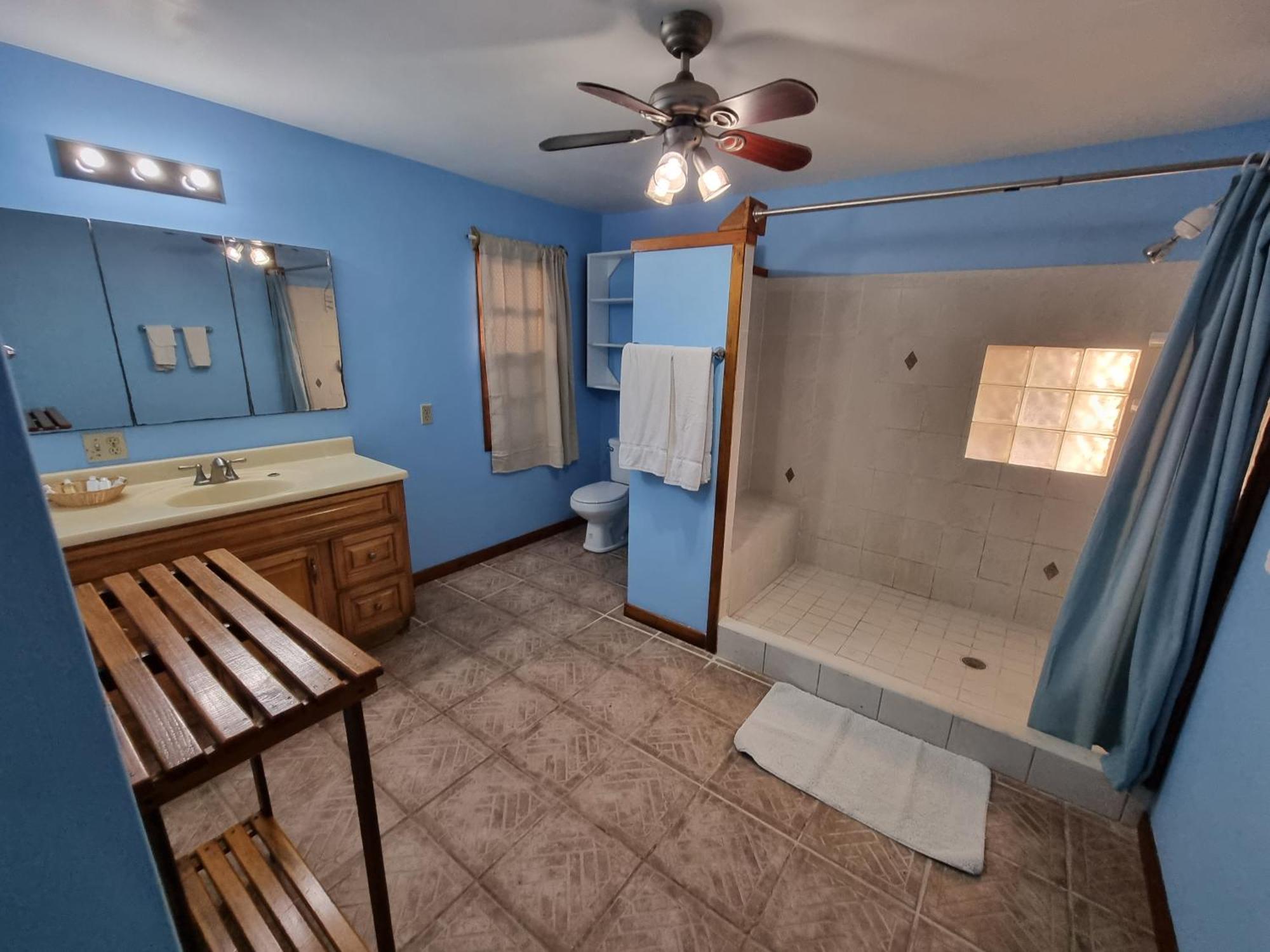 Bananarama Dive & Beach Resort West Bay Camera foto
