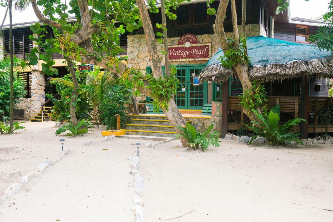 Bananarama Dive & Beach Resort West Bay Esterno foto